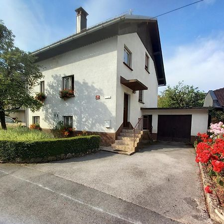 Rooms Apartma Cerknica Εξωτερικό φωτογραφία