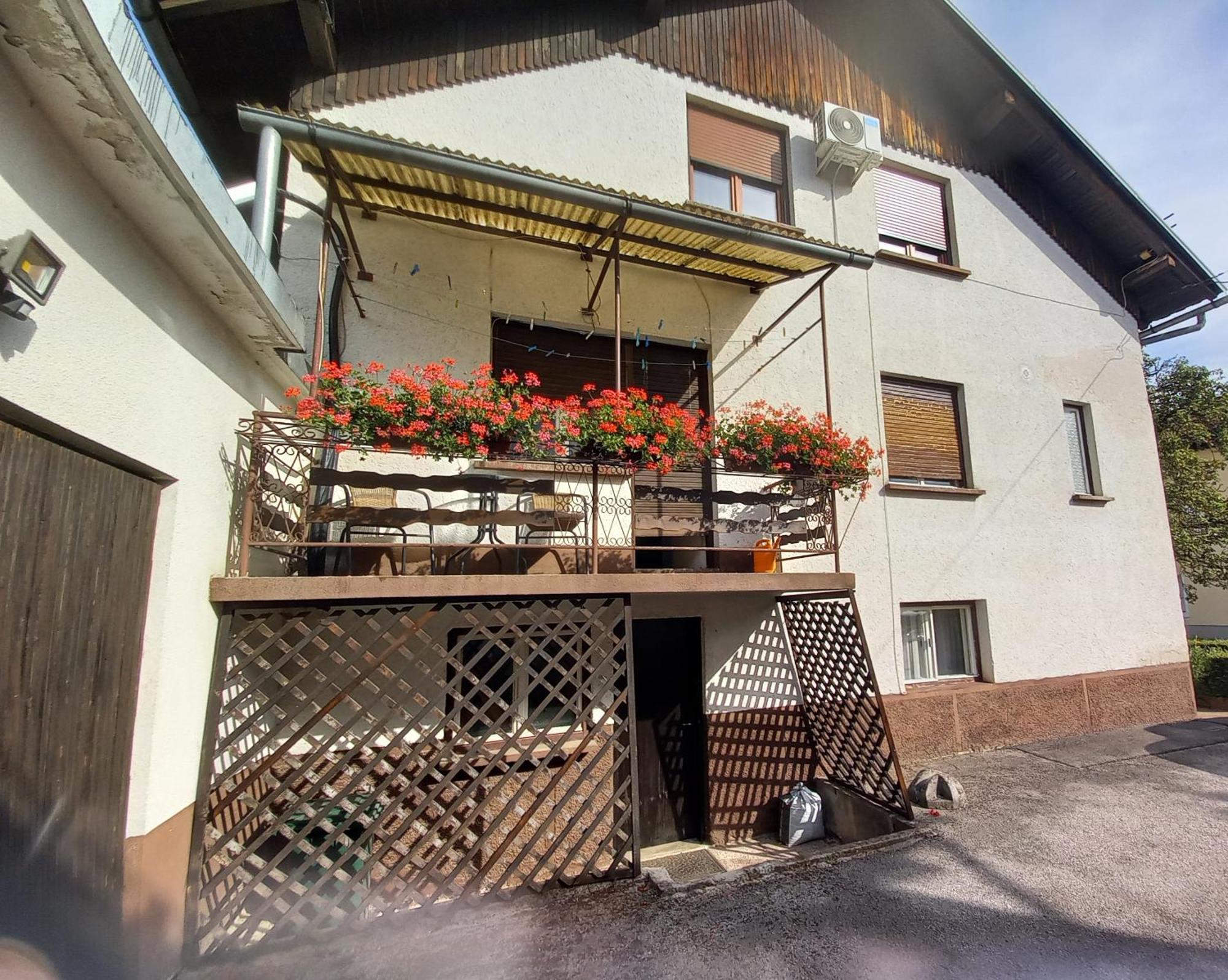 Rooms Apartma Cerknica Εξωτερικό φωτογραφία